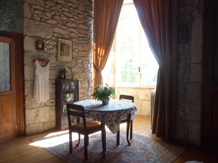 Chateau Barayre - Beautiful 12Th Century Castle With Pool And Large Garden Laussou Kültér fotó
