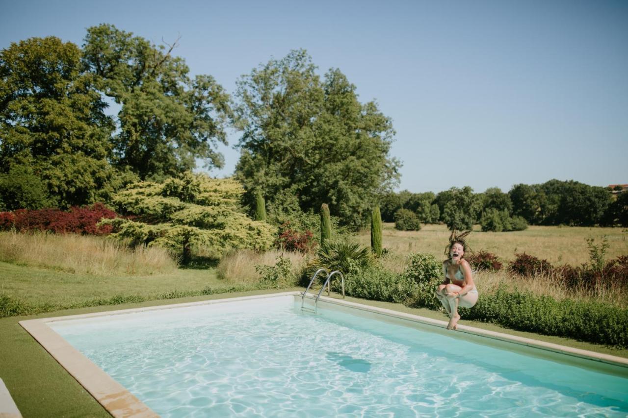 Chateau Barayre - Beautiful 12Th Century Castle With Pool And Large Garden Laussou Kültér fotó
